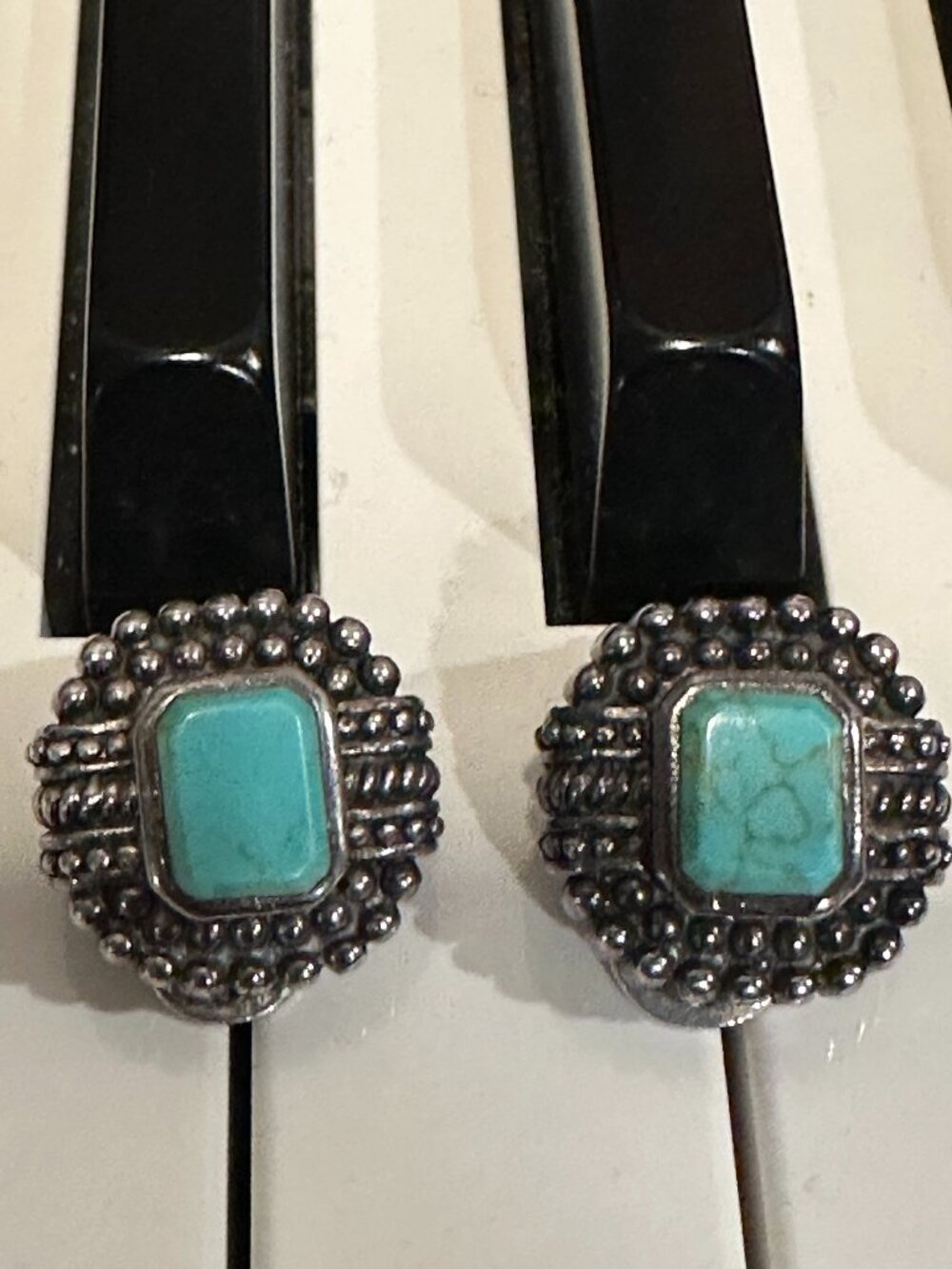 Vintage NF 925 Thailand Sterling Silver Turquoise Omega Back Earrings 13g.